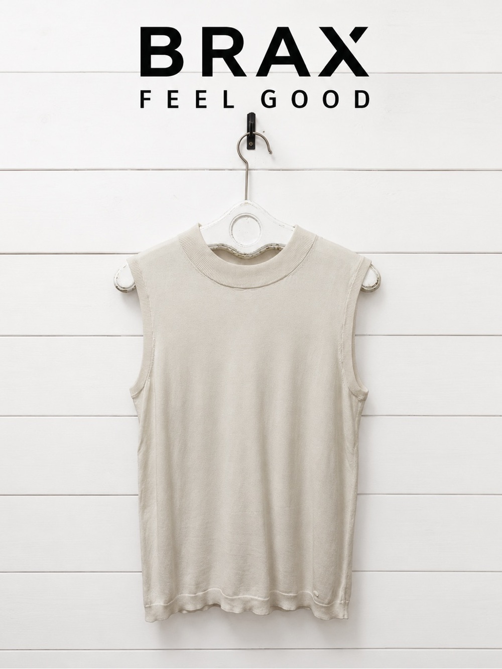 BRAX Cream Sleeveless Mock Neck Knit Top Size 42.
